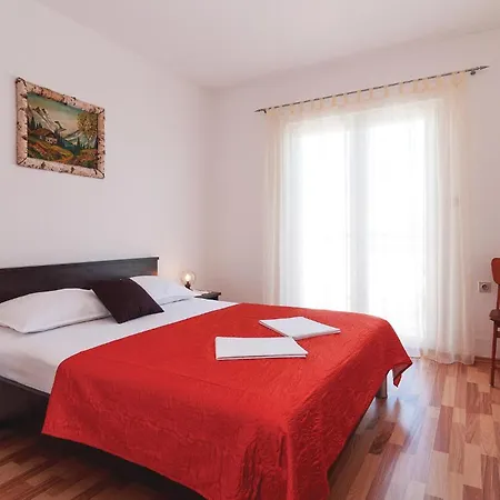 Апартаменты Cozy In Pag With Kitchen Паг