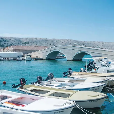 Апартаменты Cozy In Pag With Kitchen *