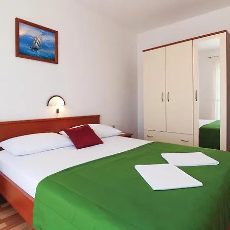 Апартаменты Cozy In Pag With Kitchen Паг