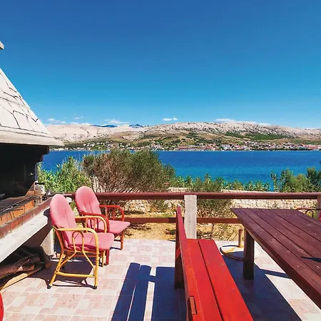 Cozy In Pag With Wifi