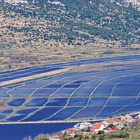 Daire Cozy In Pag With Wifi *