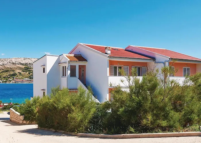 Апартаменты Cozy In Pag With Kitchen